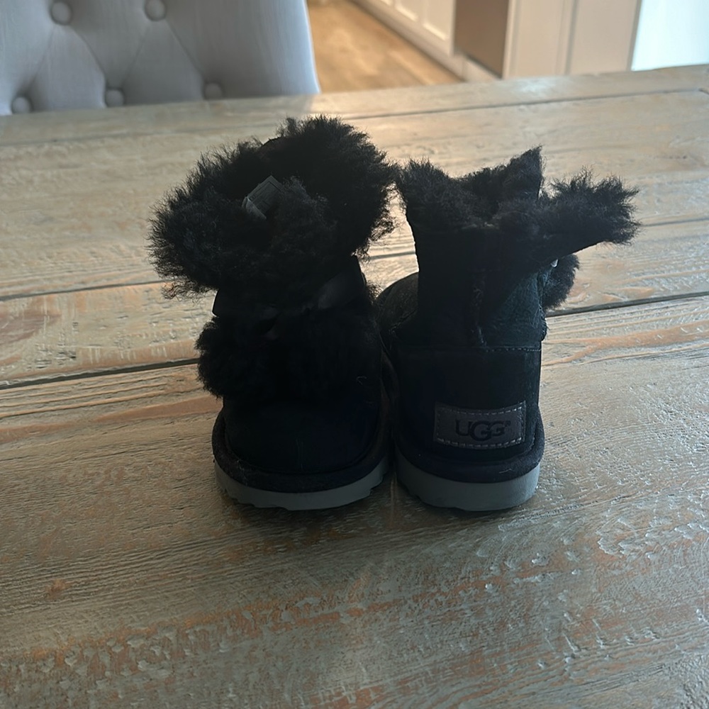 Toddler Black Uggs